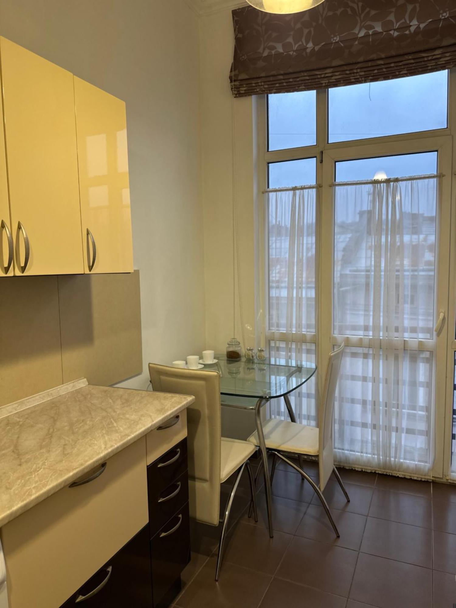 Vip Apartments ! 리비프 외부 사진